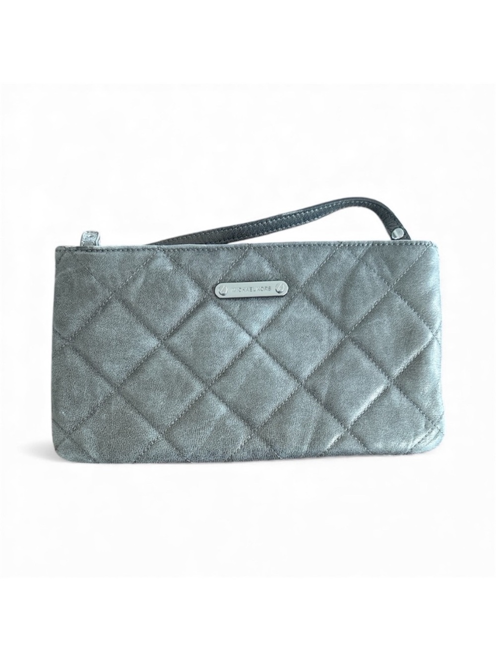 ๐ฝMichael Kors Quilted Metallic Gray Wristlet Clutch